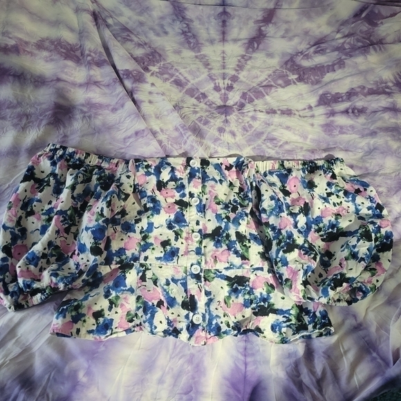 BCBGMaxAzria Women's Floral Peplum Top Size Medium - Picture 13 of 14